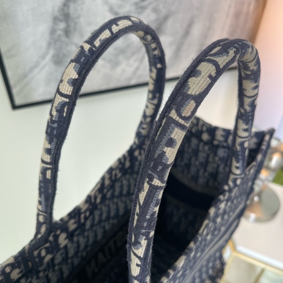 Christian Dior Book Tote Oblique Canvas - Picture 9 of 9